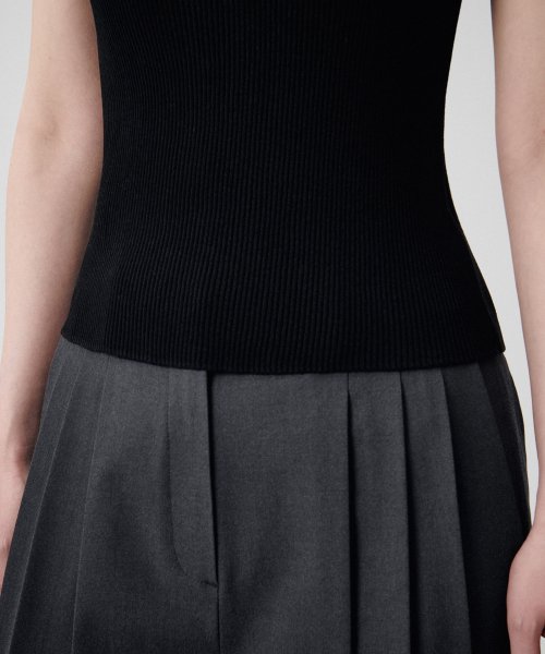 MUSINSA STANDARD WOMAN MUSINSA STANDARD WOMAN Women's Ribbed V-Neck Knit Sleeveless Top (Size XS)