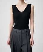 MUSINSA STANDARD WOMAN MUSINSA STANDARD WOMAN Women's Ribbed V-Neck Knit Sleeveless Top (Size XS)
