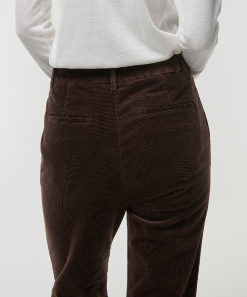 MUSINSA STANDARD WOMAN MUSINSA STANDARD WOMAN Boot Cut Corduroy Pants (Brown)