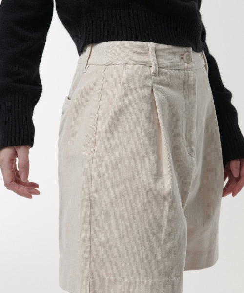 MUSINSA STANDARD WOMAN MUSINSA STANDARD WOMAN Women's One Tuck Wide Corduroy Shorts (Size)