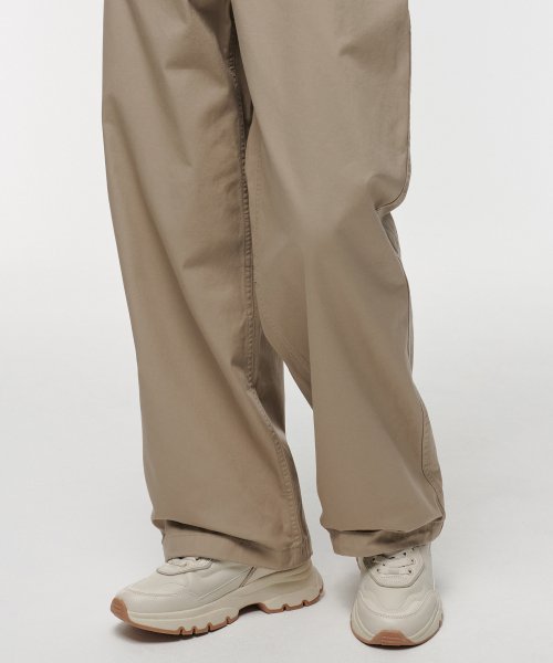 MUSINSA STANDARD WOMAN MUSINSA STANDARD WOMAN Women's Wide Carpenter Pants (Beige)