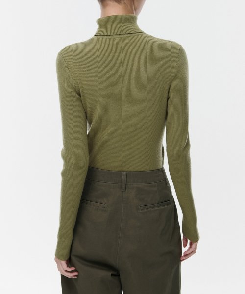 MUSINSA STANDARD WOMAN MUSINSA STANDARD WOMAN Women's Ribbed Slim Turtleneck Knit Light Moss