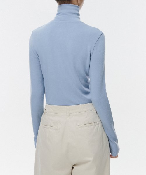 MUSINSA STANDARD WOMAN MUSINSA STANDARD WOMAN Women's T-Shirt Slim Turtleneck Sky Blue