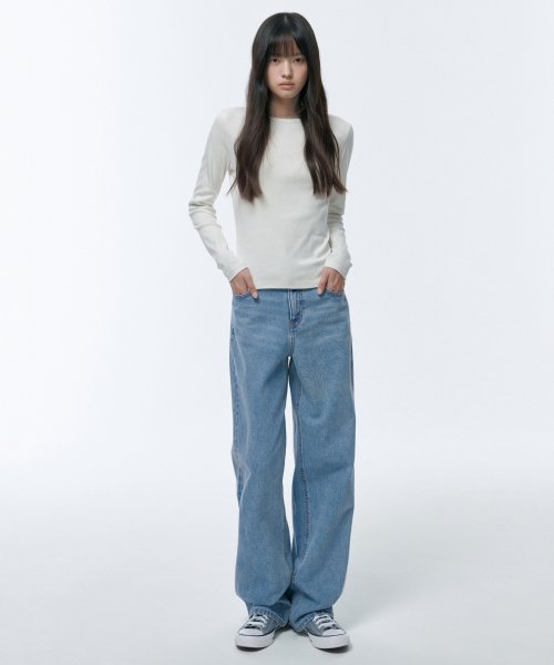 MUSINSA STANDARD WOMAN MUSINSA STANDARD WOMAN T-Shirt Slim Fit