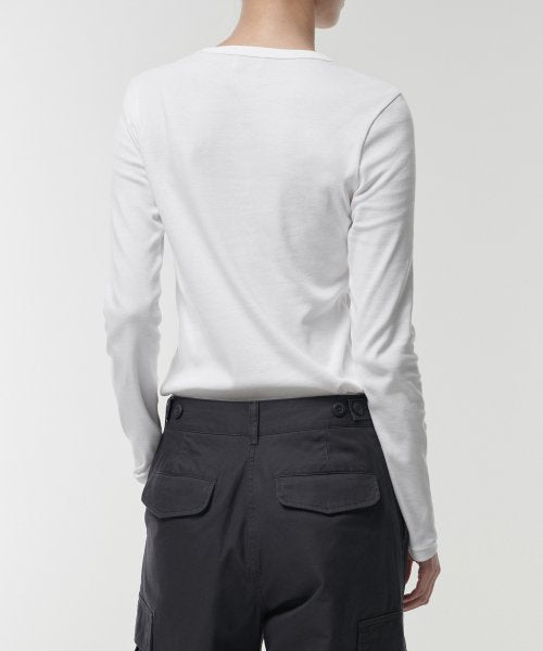 MUSINSA STANDARD WOMAN MUSINSA STANDARD WOMAN T-Shirt Slim Fit