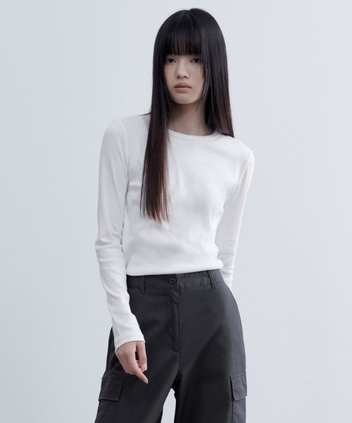 MUSINSA STANDARD WOMAN MUSINSA STANDARD WOMAN T-Shirt Slim Fit