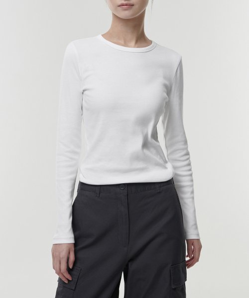 MUSINSA STANDARD WOMAN MUSINSA STANDARD WOMAN T-Shirt Slim Fit