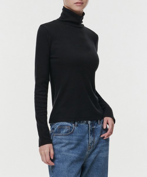 MUSINSA STANDARD WOMAN Ribbed Slim Turtle Neck T-Shirt