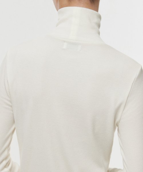 MUSINSA STANDARD WOMAN Ribbed Slim Turtle Neck T-Shirt