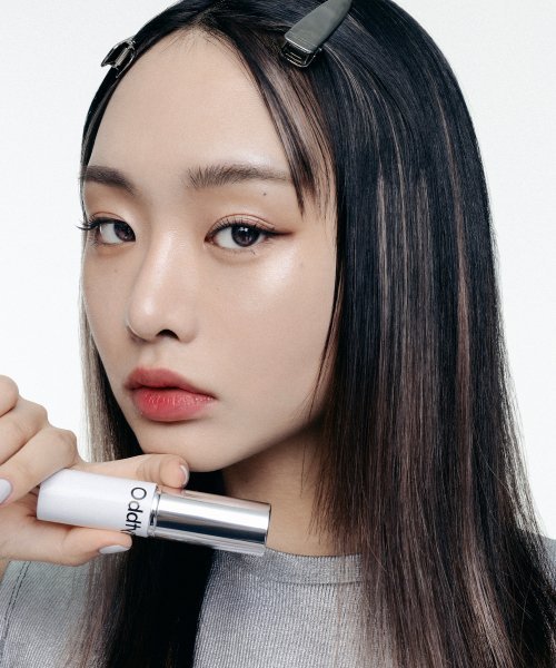 ODDTYPE ODDTYPE Highlighter Stick - Unveiled Skin