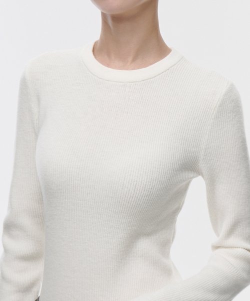 MUSINSA STANDARD WOMAN MUSINSA STANDARD WOMAN Women's Ribbed Slim Crew Neck Knit [Ivory]