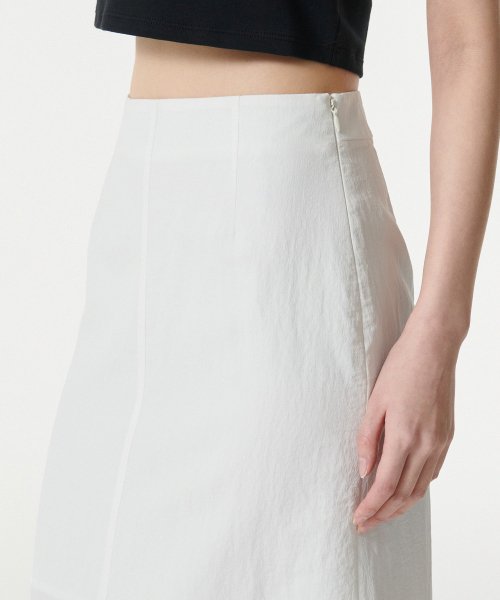 MUSINSA STANDARD WOMAN MUSINSA STANDARD WOMAN Women's Crinkle Long Skirt [White]