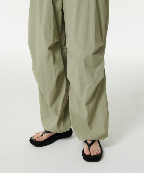 MUSINSA STANDARD WOMAN MUSINSA STANDARD WOMAN Women's Parachute Pants [Sage]