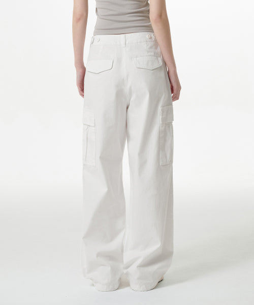 MUSINSA STANDARD WOMAN MUSINSA STANDARD WOMAN Women's Wide Cargo Pants (White)