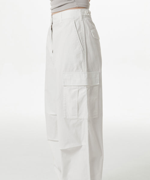 MUSINSA STANDARD WOMAN MUSINSA STANDARD WOMAN Women's Wide Cargo Pants (White)