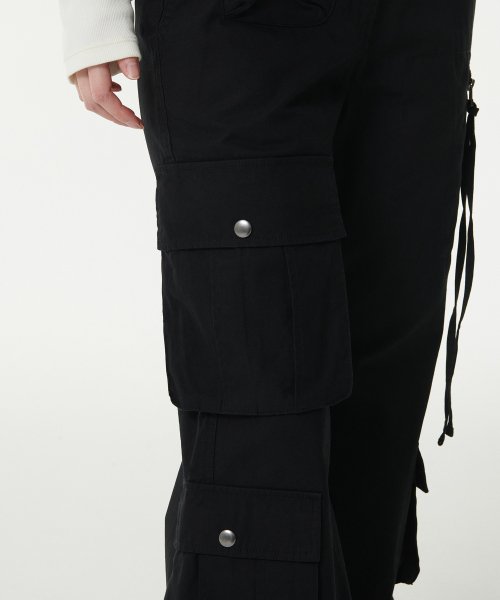MUSINSA STANDARD WOMAN MUSINSA STANDARD WOMAN Women's Pants Semi Boot Cut Utility Cargo [Black]