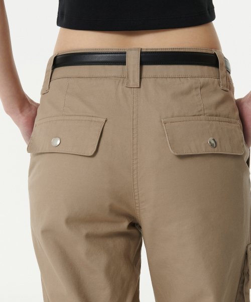 MUSINSA STANDARD WOMAN MUSINSA STANDARD WOMAN Women's Pants Semi Boot Cut Utility Cargo [Beige]