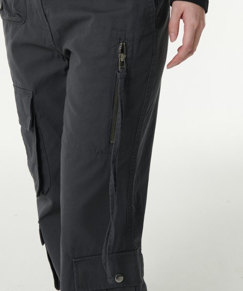 MUSINSA STANDARD WOMAN MUSINSA STANDARD WOMAN Women's Pants Semi Boot Cut Utility Cargo [Dark Gray]