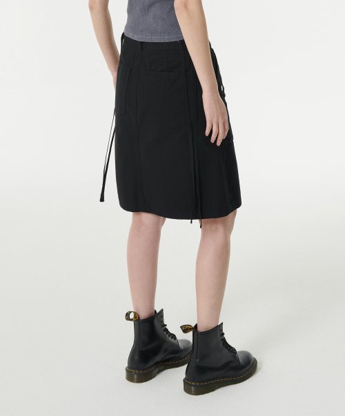 MUSINSA STANDARD WOMAN MUSINSA STANDARD WOMAN Women's Cargo Knee Length Skirt (Black)