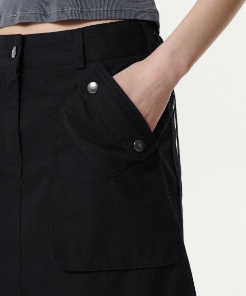 MUSINSA STANDARD WOMAN MUSINSA STANDARD WOMAN Women's Cargo Knee Length Skirt (Black)