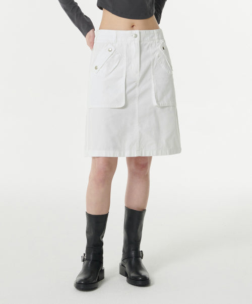 MUSINSA STANDARD WOMAN MUSINSA STANDARD WOMAN Cargo Knee Length Skirt (White)