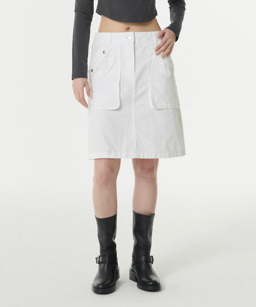 MUSINSA STANDARD WOMAN MUSINSA STANDARD WOMAN Cargo Knee Length Skirt (White)