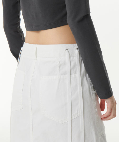 MUSINSA STANDARD WOMAN MUSINSA STANDARD WOMAN Cargo Knee Length Skirt (White)