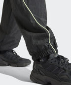 ADIDAS ADIDAS Parachute Pants - Black