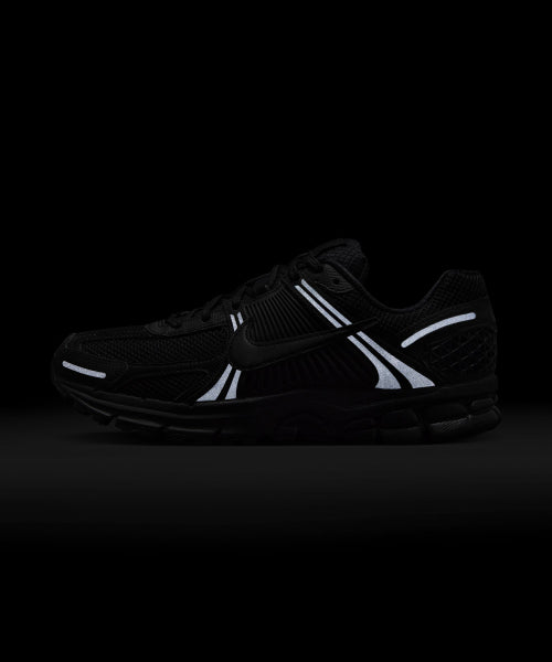 NIKE Nike Zoom Vomero 5 Sneakers - Black