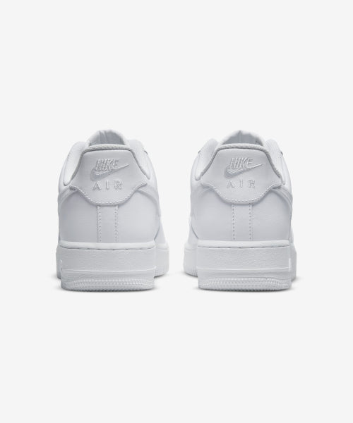 NIKE Nike Sneakers Size