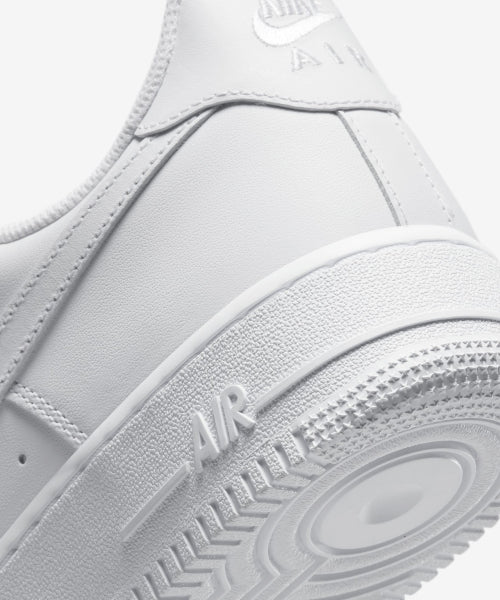 NIKE Nike Sneakers Size