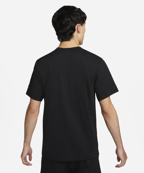 NIKE NIKE Fitness T-Shirt M - Black:White