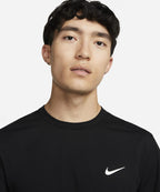 NIKE NIKE Fitness T-Shirt M - Black:White