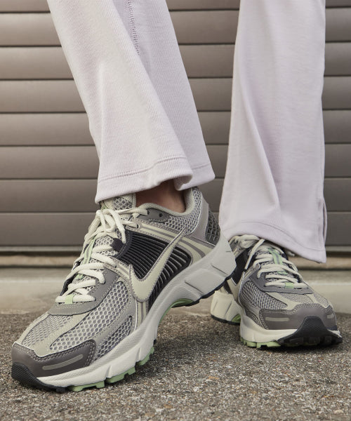 NIKE Nike Sneakers Cobblestone