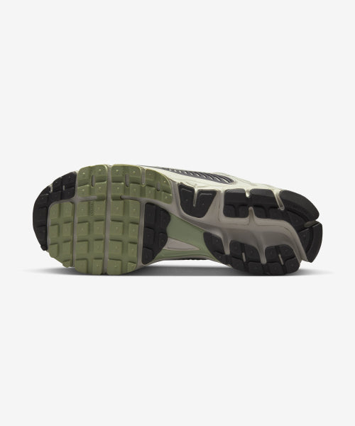 NIKE Nike Sneakers Cobblestone