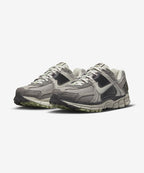 NIKE Nike Sneakers Cobblestone
