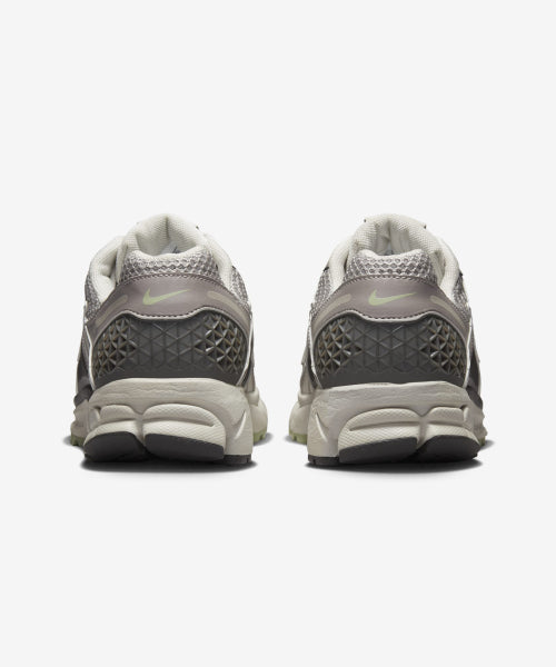 NIKE Nike Sneakers Cobblestone