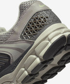 NIKE Nike Sneakers Cobblestone