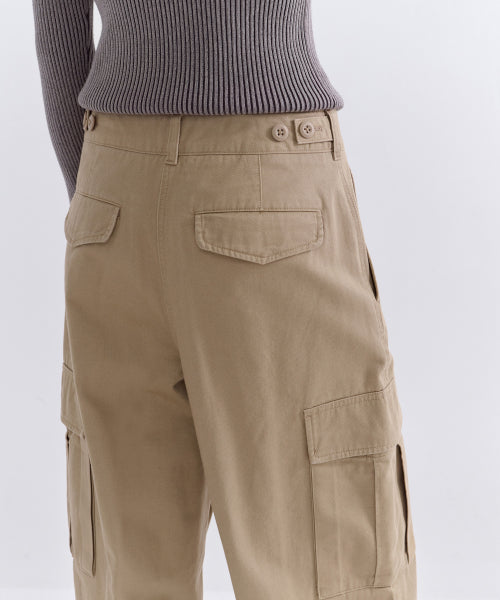 MUSINSA STANDARD WOMAN MUSINSA STANDARD WOMAN Women's Fleece Wide Cargo Pants (Beige)