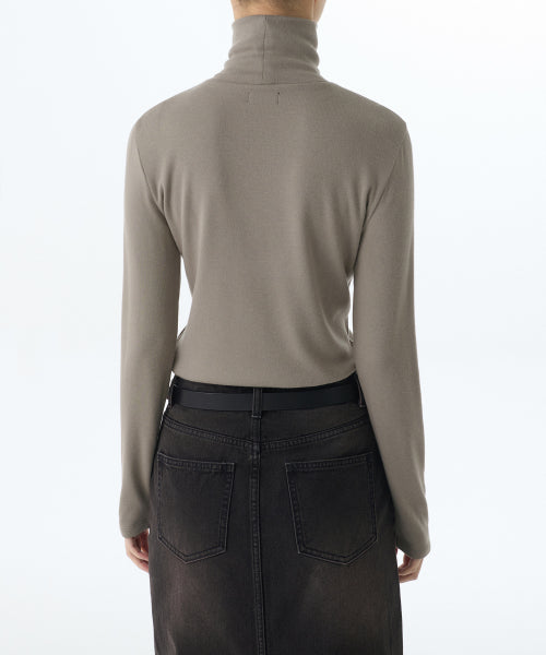 MUSINSA STANDARD WOMAN MUSINSA STANDARD WOMAN T-Shirt Slim Turtle Neck