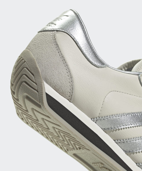 ADIDAS ADIDAS Country II Sneakers - Cream:Silver