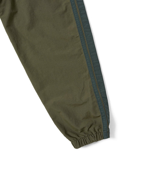 THISISNEVERTHAT THISISNEVERTHAT Anorak Jacket Olive