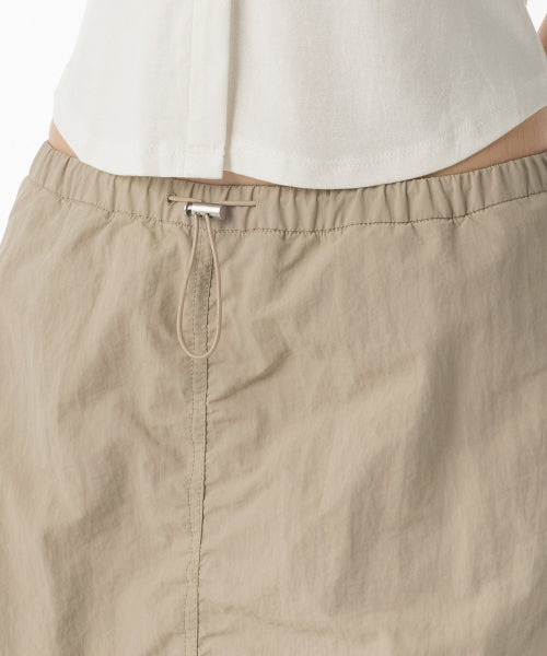 MUSINSA STANDARD WOMAN MUSINSA STANDARD WOMAN Nylon Parachute Skirt [Light Beige]