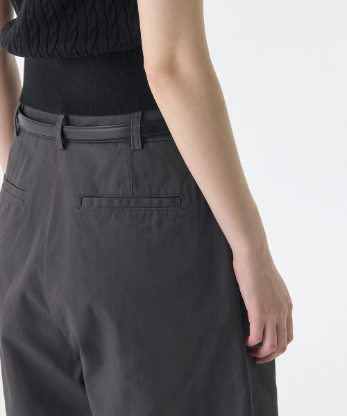 MUSINSA STANDARD WOMAN MUSINSA STANDARD WOMAN Women's Cotton Wide Bermuda Shorts (Size 27)