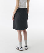 MUSINSA STANDARD WOMAN MUSINSA STANDARD WOMAN Cargo Knee Length Skirt (Dark Gray)