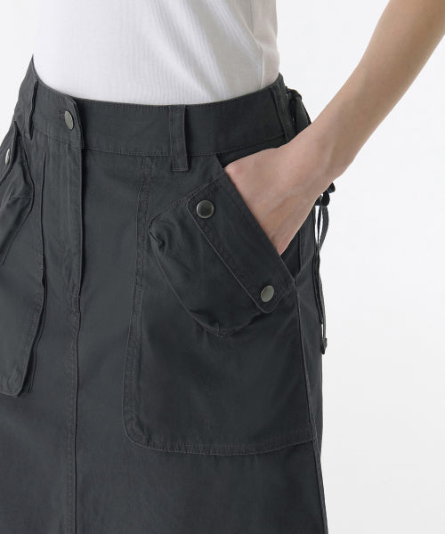 MUSINSA STANDARD WOMAN MUSINSA STANDARD WOMAN Cargo Knee Length Skirt (Dark Gray)