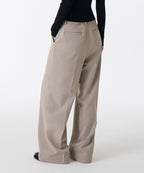 MUSINSA STANDARD WOMAN MUSINSA STANDARD WOMAN Slacks Low Waist Deep Tuck (Light Beige)