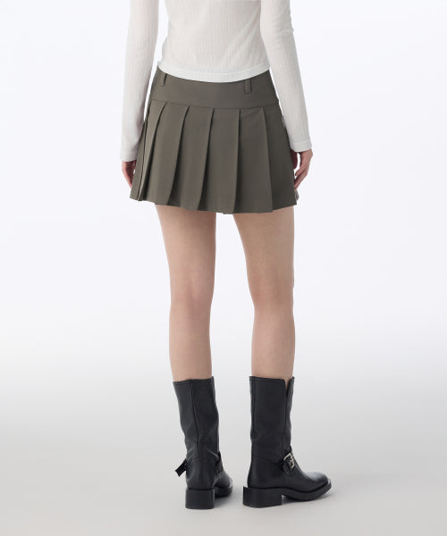 MUSINSA STANDARD WOMAN MUSINSA STANDARD WOMAN Women's Low Rise Pleated Mini Scotts [Warm Gray]