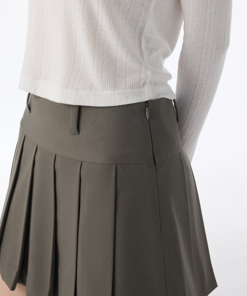 MUSINSA STANDARD WOMAN MUSINSA STANDARD WOMAN Women's Low Rise Pleated Mini Scotts [Warm Gray]