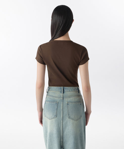 MUSINSA STANDARD WOMAN MUSINSA STANDARD WOMAN T-Shirt Slim Crew Neck [Dark Brown]